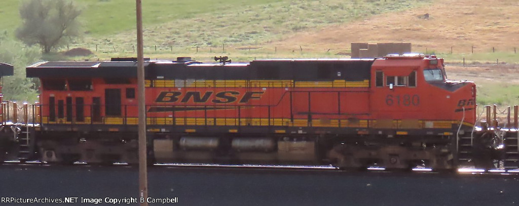 BNSF 6180